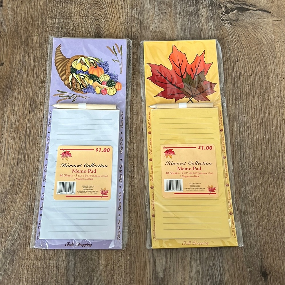 NWT set of 2 magnetic memo pads